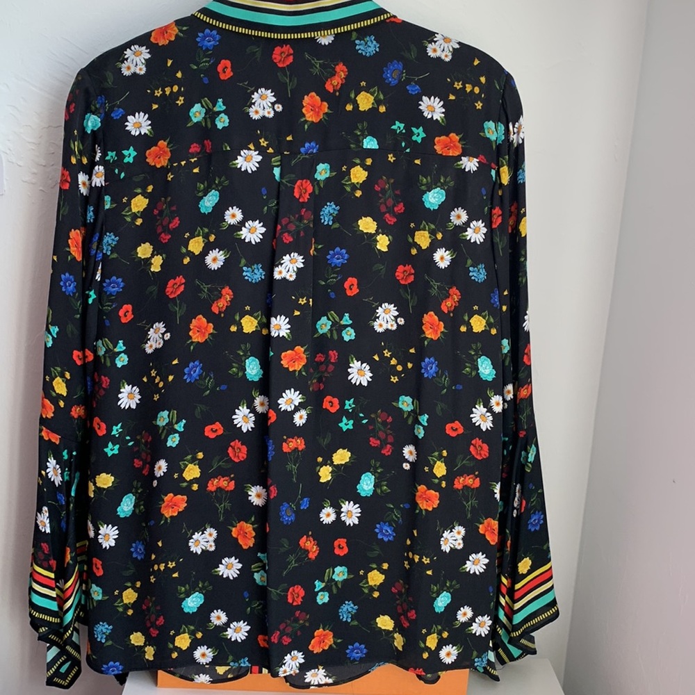 ❤️Alice  + Olivia Floral Bell Sleeve NWOT - Picture 6 of 12
